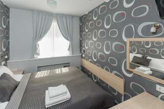 Гостиница SKY Hotel Санкт-Петербург Двухместный номер с 1 кроватью или 2 отдельными кроватями, общая ванная комната-2